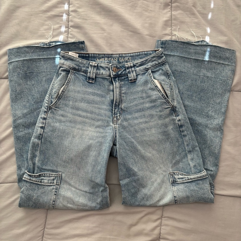 American Eagle baggy jeans